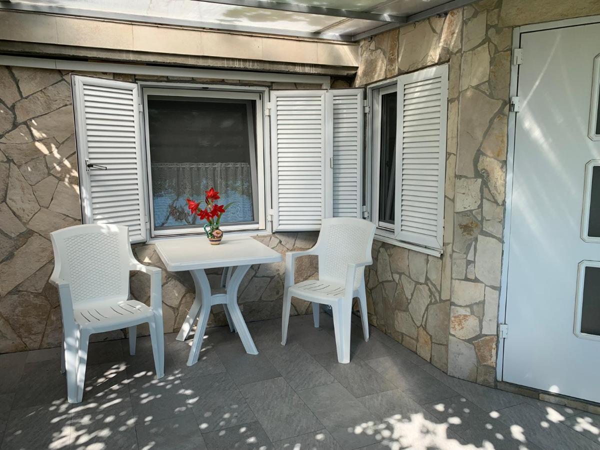 Apartments Mirian Petrovac Екстериор снимка