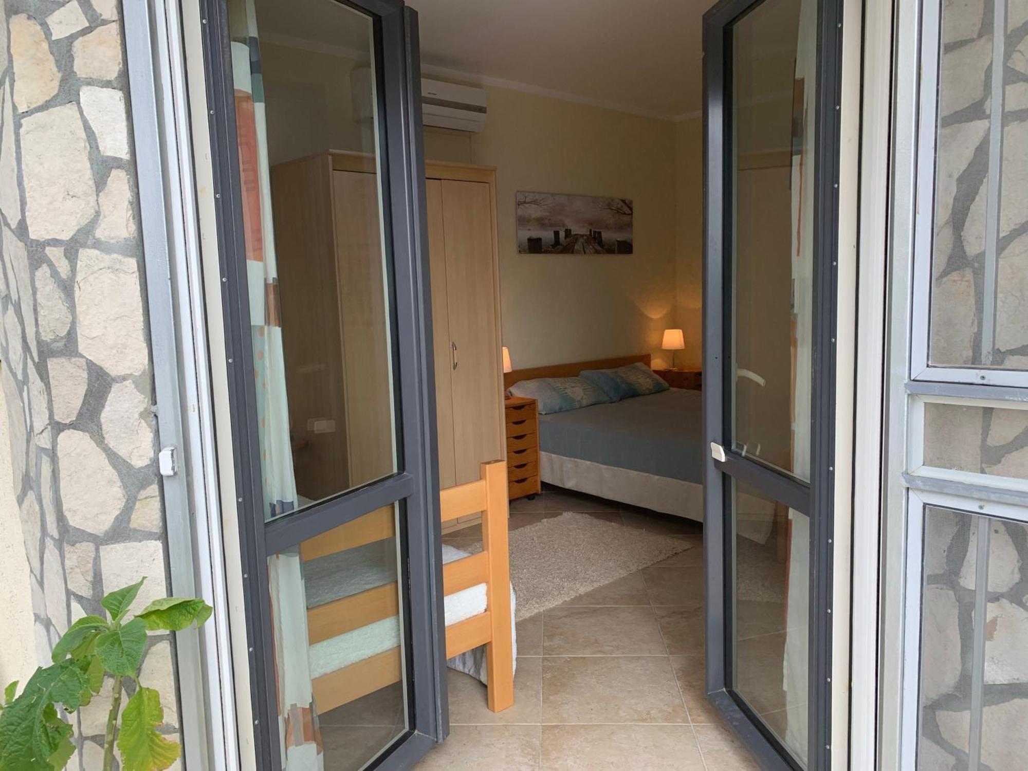 Apartments Mirian Petrovac Екстериор снимка