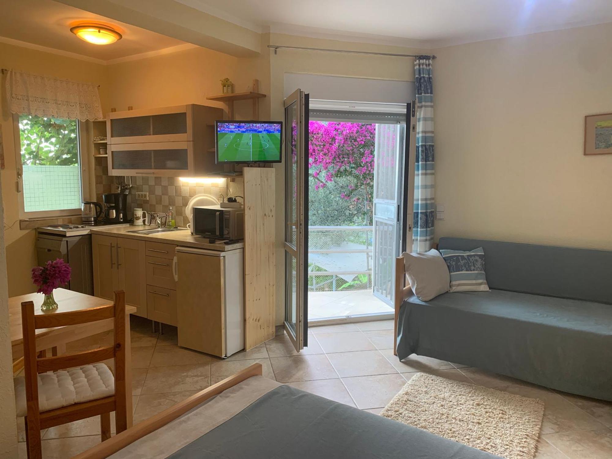 Apartments Mirian Petrovac Екстериор снимка