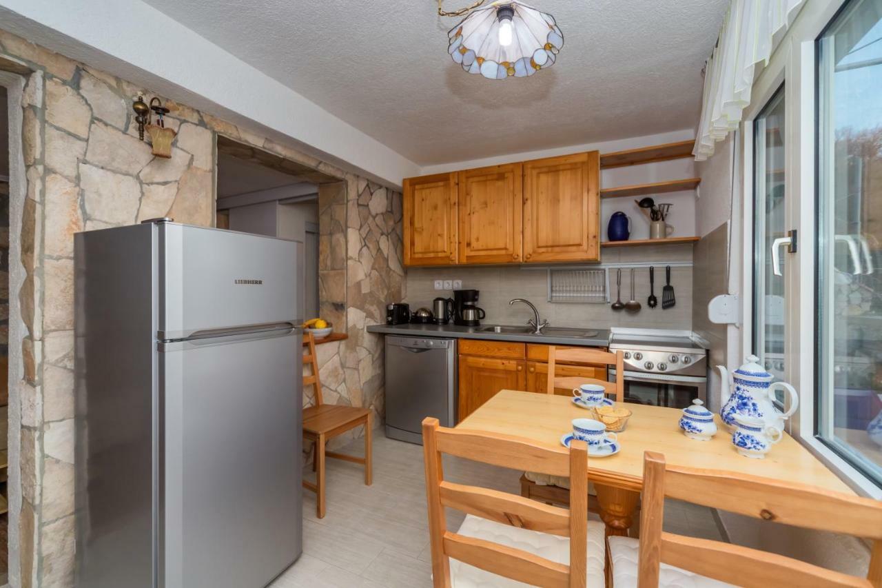 Apartments Mirian Petrovac Екстериор снимка