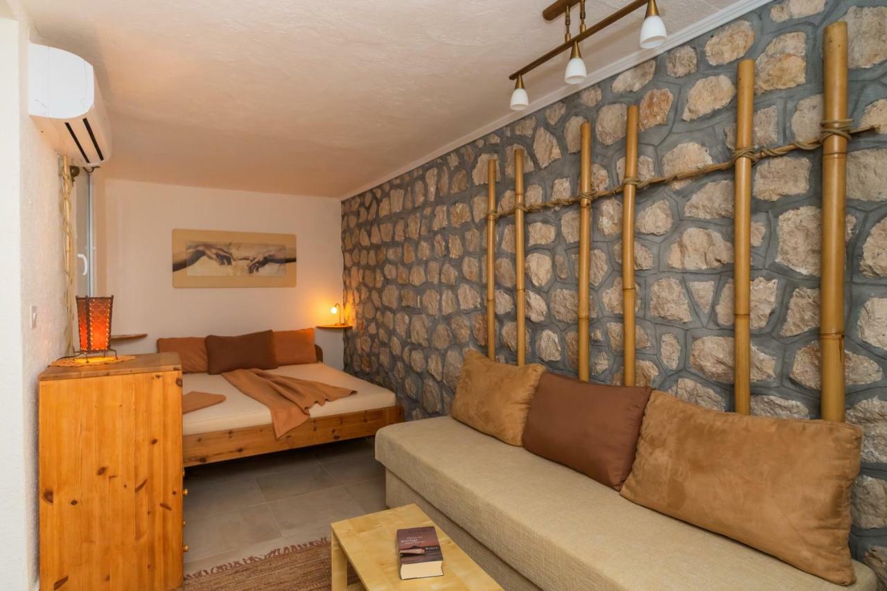 Apartments Mirian Petrovac Екстериор снимка